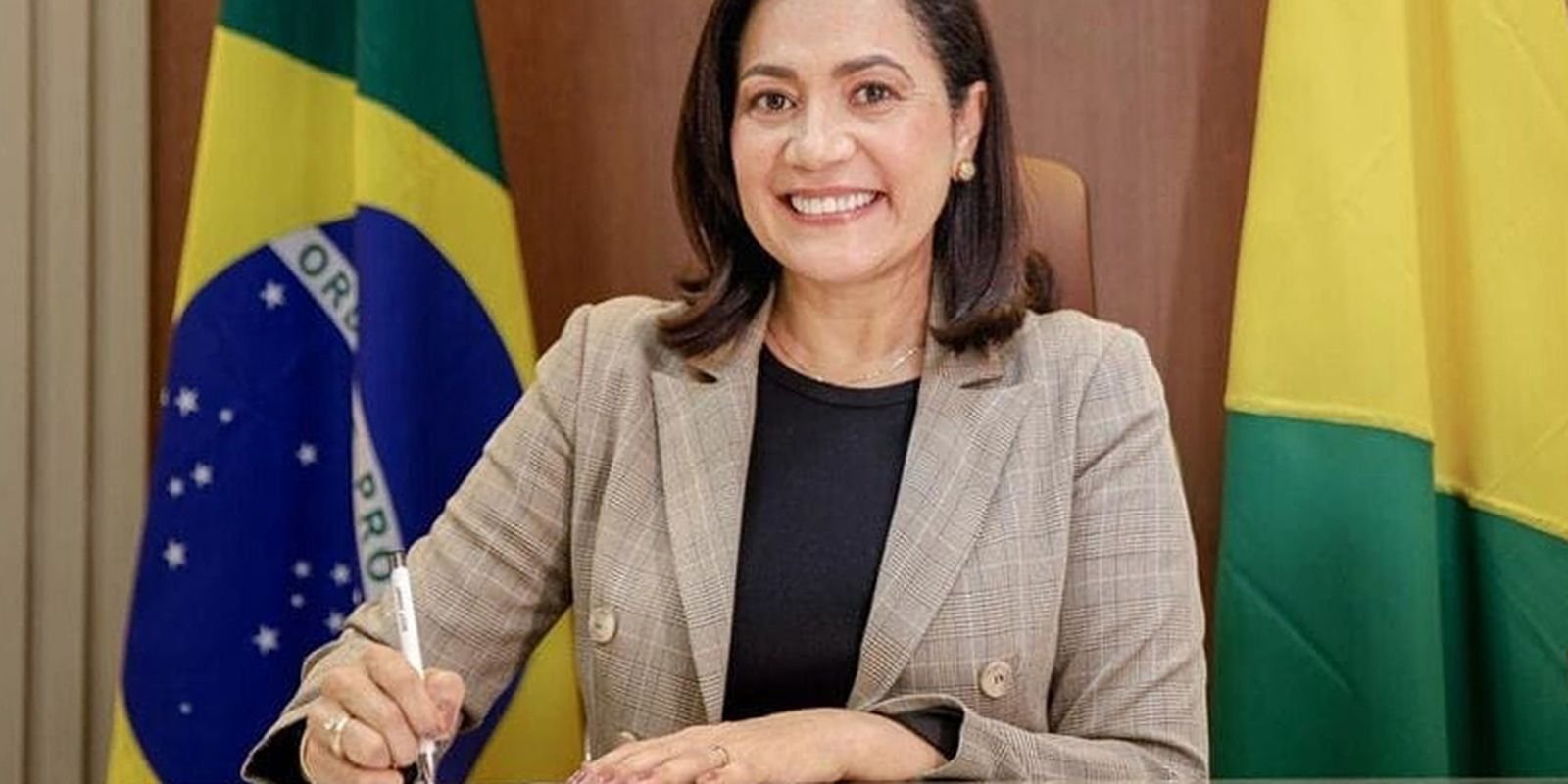 Mailza Assis é reeleita governadora do Acre
